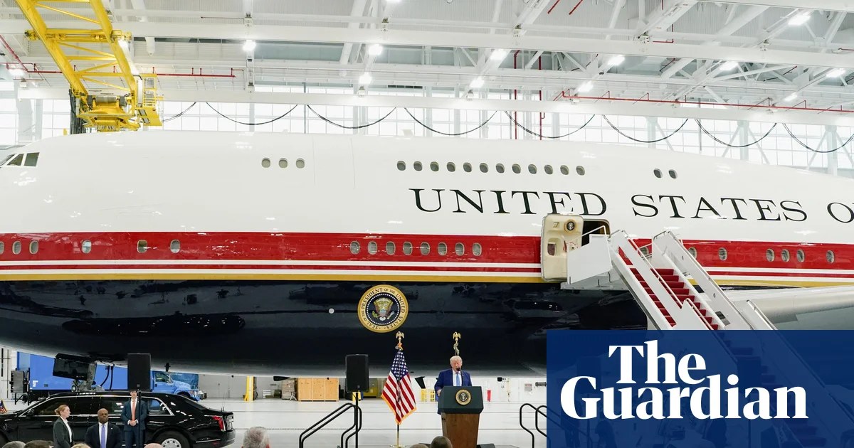 Trump's Qatar Jet -- A $400 Million Gift and a Diplomatic Tangle