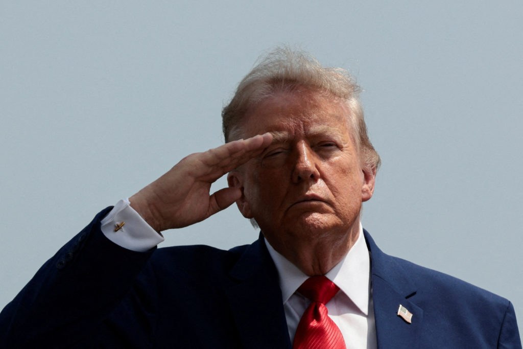 The US bombs Iran for two hours overnight, and Iranian missiles answer in Jordan and Kuwait as hackers hit 30 Minnesota water systems